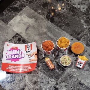 Zuru Mini Brands KFC Set